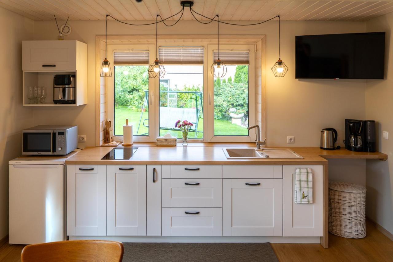 Cosy Family Guesthouse With Sauna And Garden Kuressaare Exteriér fotografie